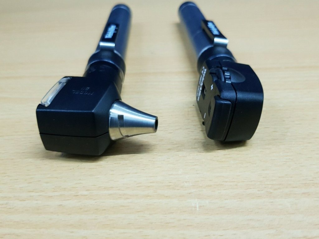 Welch Allyn ophthalmoscope otoscope with AA battery operated Handle ref