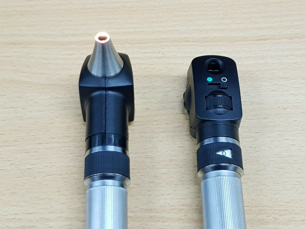 Welch Allyn ophthalmoscope otoscope with AA battery operated Handle ref