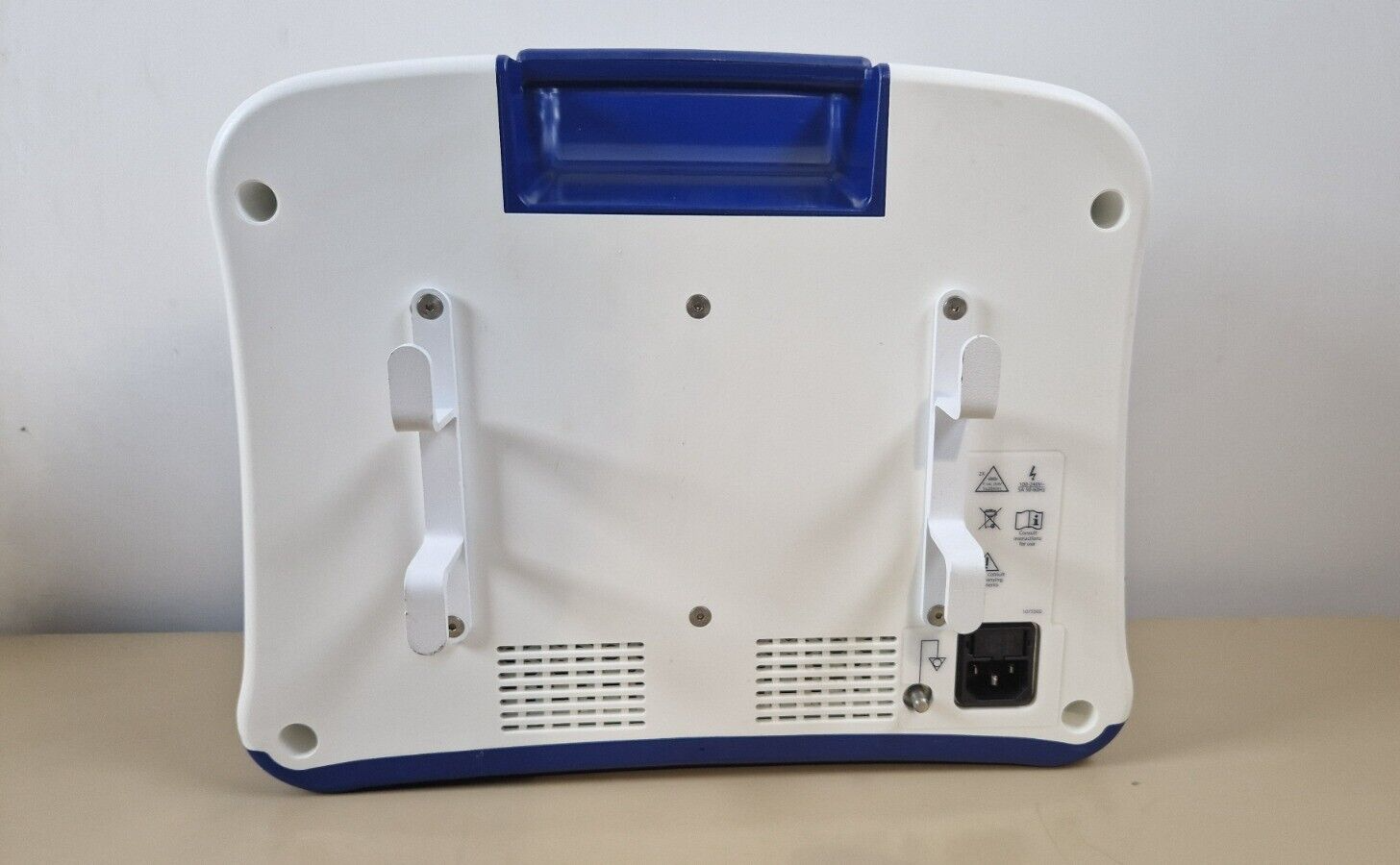 covidien VNUS RFG3 closurefast RFA generator - SW:1.14.0 - Image 6