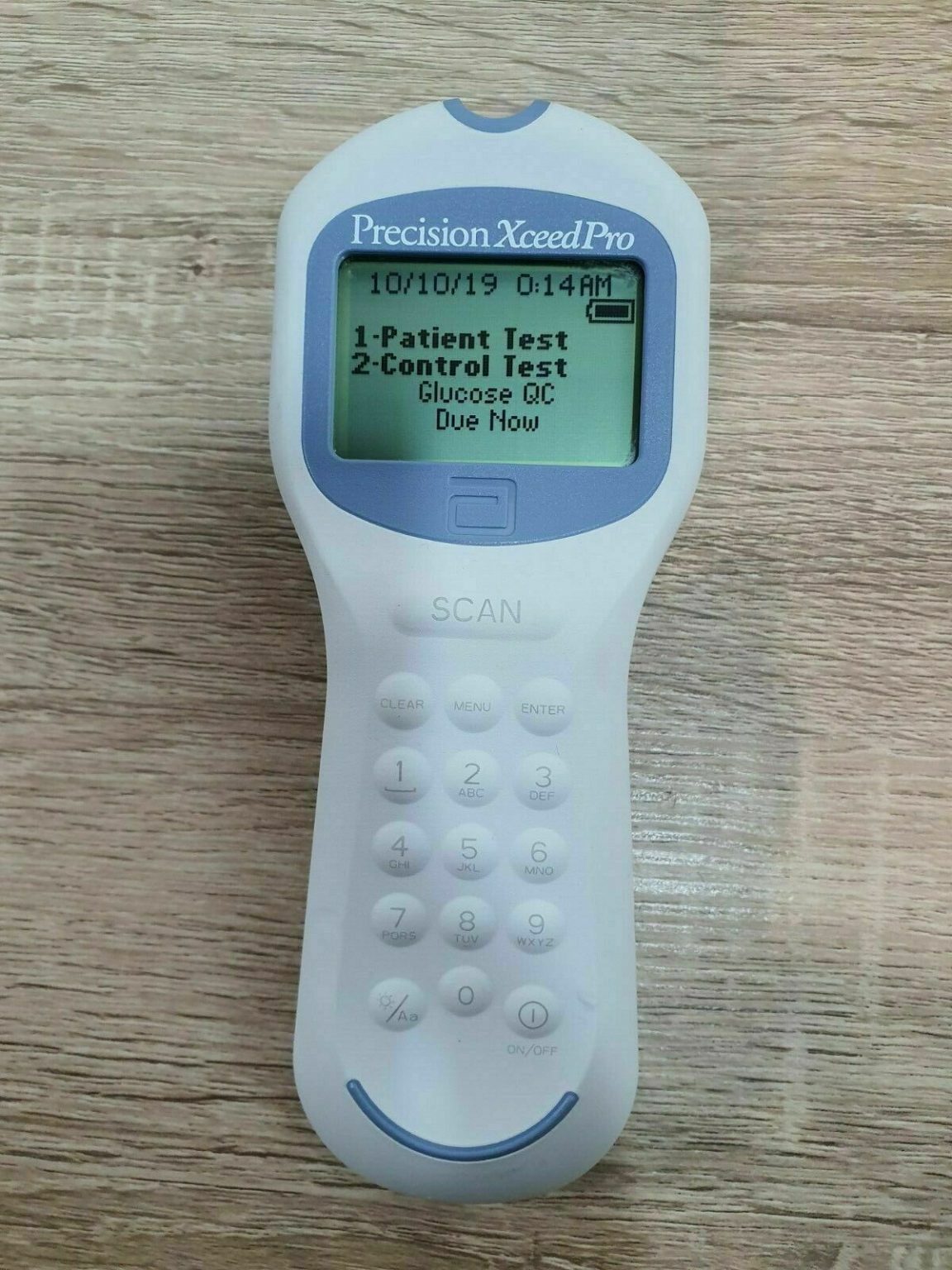 Abbott Precision Xceed Pro hospital grade glucose testing docking