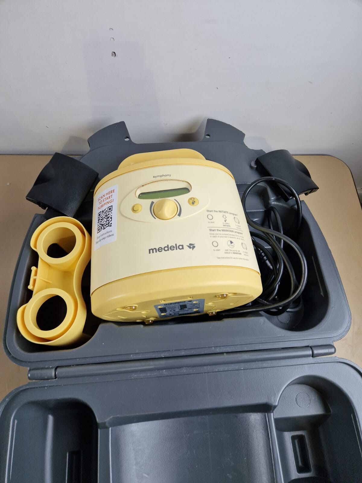 medela symphony 2.0 breast pump with bottle holder and programming card 2.0 - Image 16