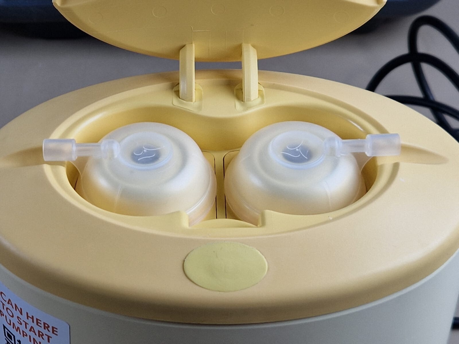 medela symphony 2.0 breast pump with bottle holder and programming card 2.0 - Image 5