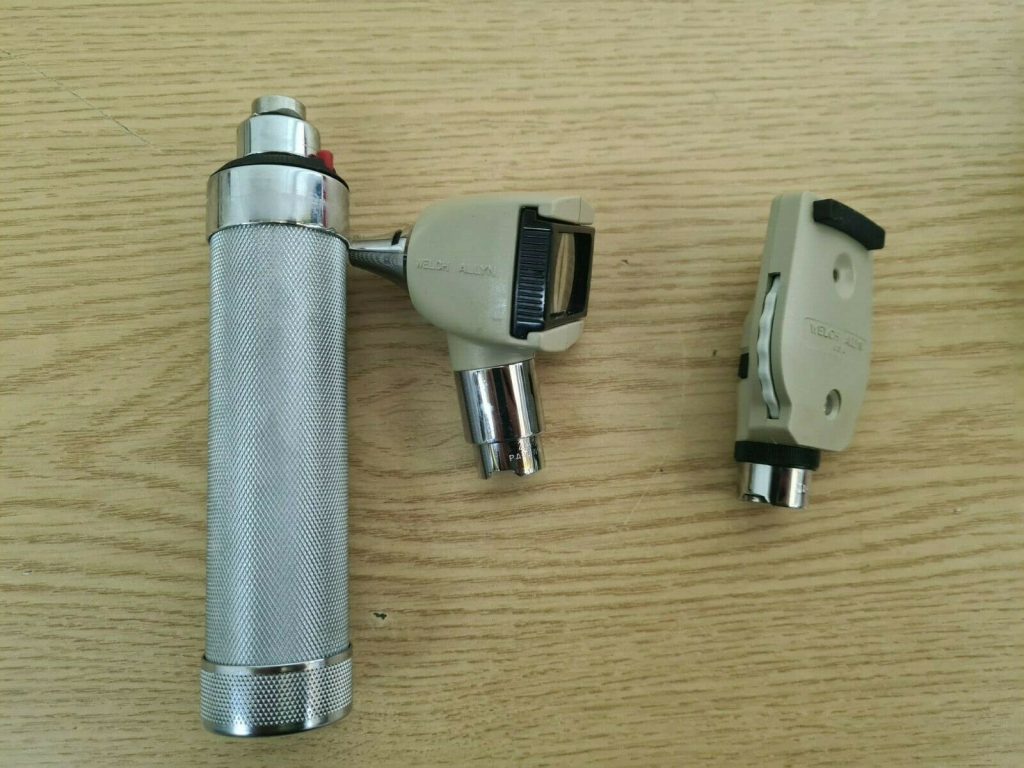 Welch Allyn otoscope ophthalmoscope with AA battery handle to